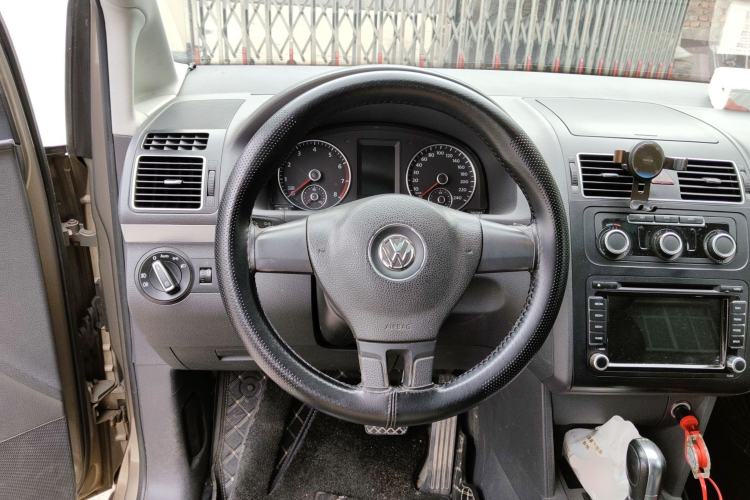 Used Volkswagen Touran 2015 1.4T DSG Comfort Edition 5 Seats