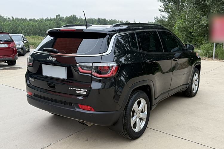 Used  Compass 2017 200T Automatic Family Edition