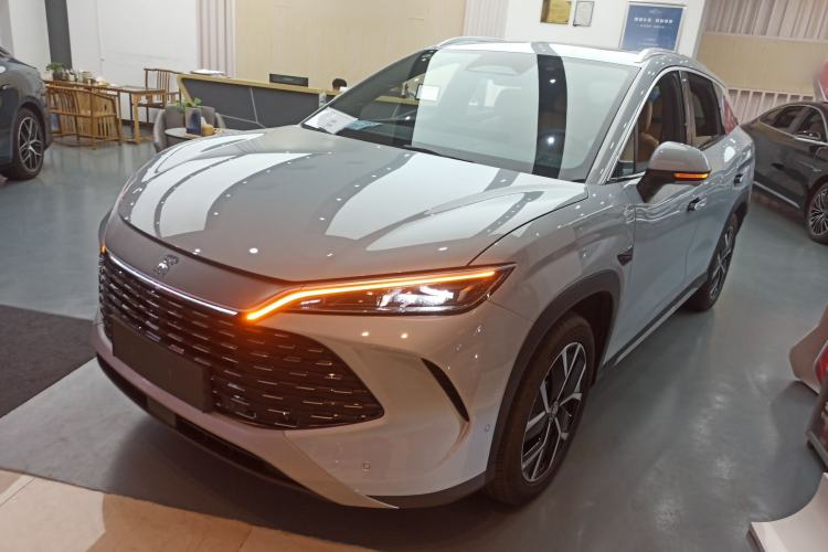 Used BYD Song L DM-i 2025 Intelligent Driving Version 160 km Beyond-Range Type
