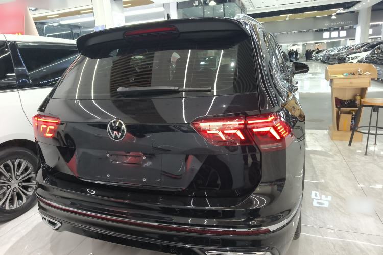 Used Volkswagen Tiguan L 2022 330TSI Automatic Two-Wheel Drive R-Line Flagship Edition
