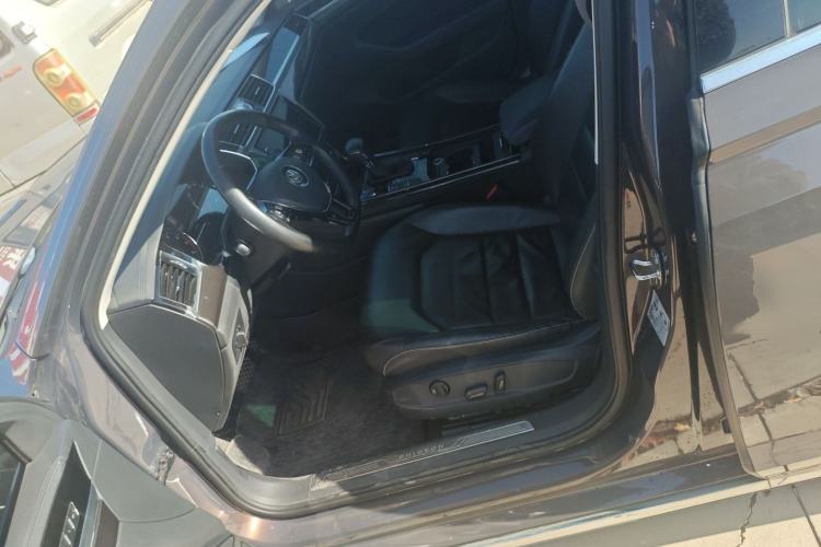 Used Volkswagen Phideon 2018 Revised Version 380TSI Two-Wheel Drive Business Edition