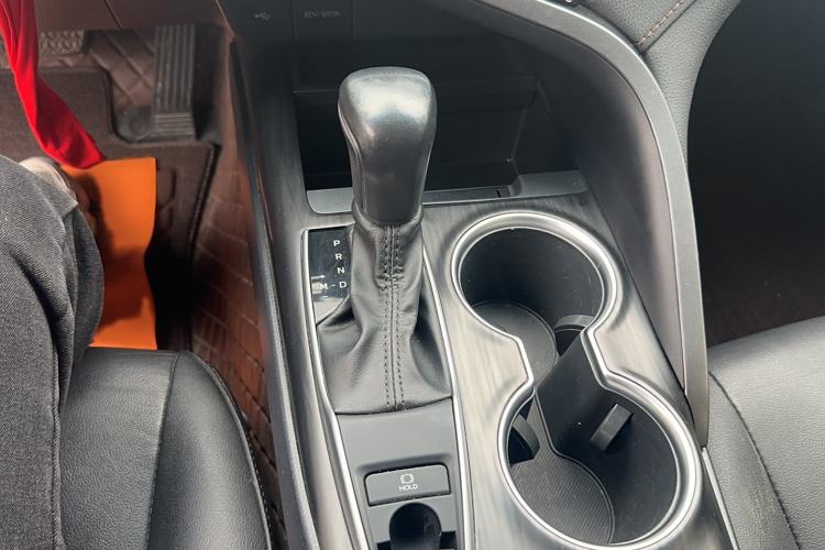 Used Toyota Camry 2021 2.0G Luxury Edition
