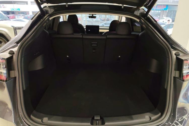 Used Tesla Model Y 2021 Long-Range All-Wheel-Drive Version 3D7