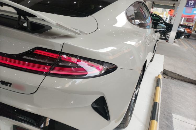 Used  SU7 2024 Four-Wheel Drive Ultra-Long Range Advanced Intelligent Driving Max Edition