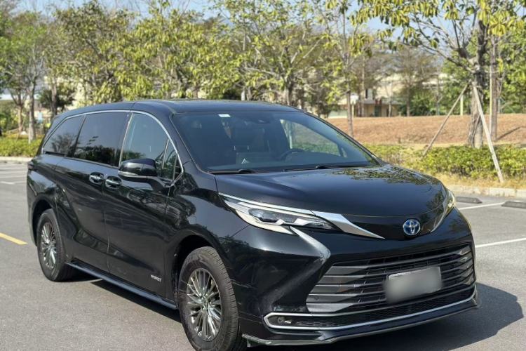 Used Toyota Sienna 2021 2.5L Hybrid Premium Edition