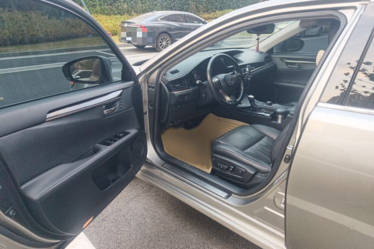 Used Lexus ES 2015 250 Elegant Edition
