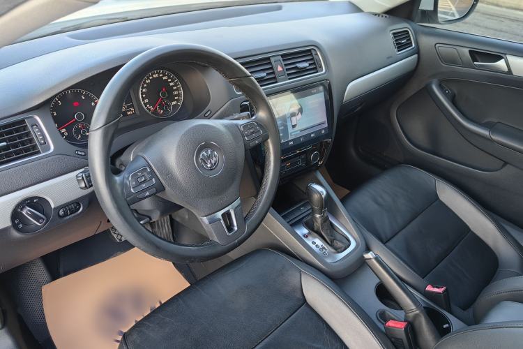 Used Volkswagen Sagitar 2014 Revised Version 1.4TSI Automatic Luxury Edition