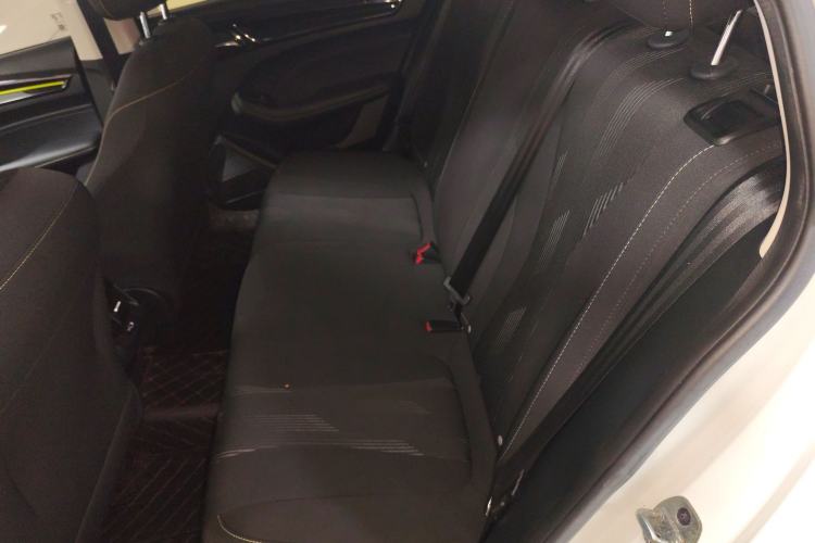 Used Roewe i5 2021 1.5L CVT Platinum Edition