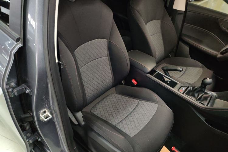 Used Roewe i5 2023 1.5L Manual Comfort Edition