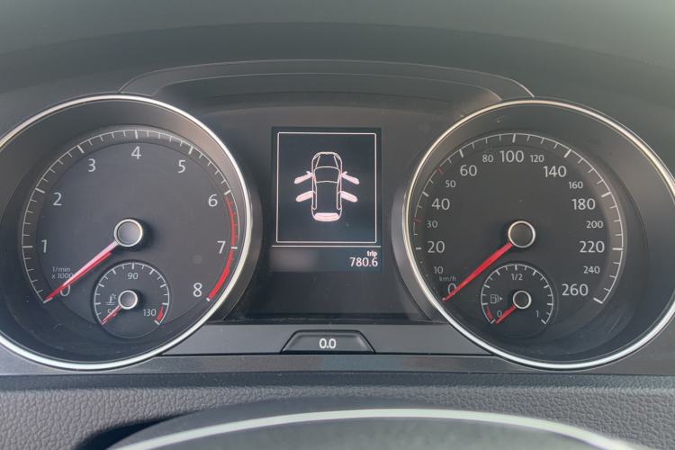 Used Volkswagen Golf 2017 230TSI Automatic Comfort Edition – Celebrating Milestone of One Million Units
