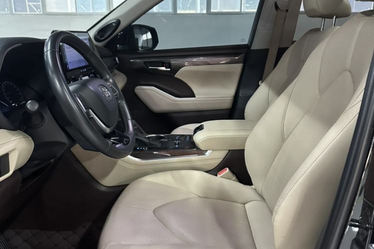 Used Toyota Highlander 2022 Dual-Engine 2.5L Four-Wheel Drive Supreme Edition 7-Seater
