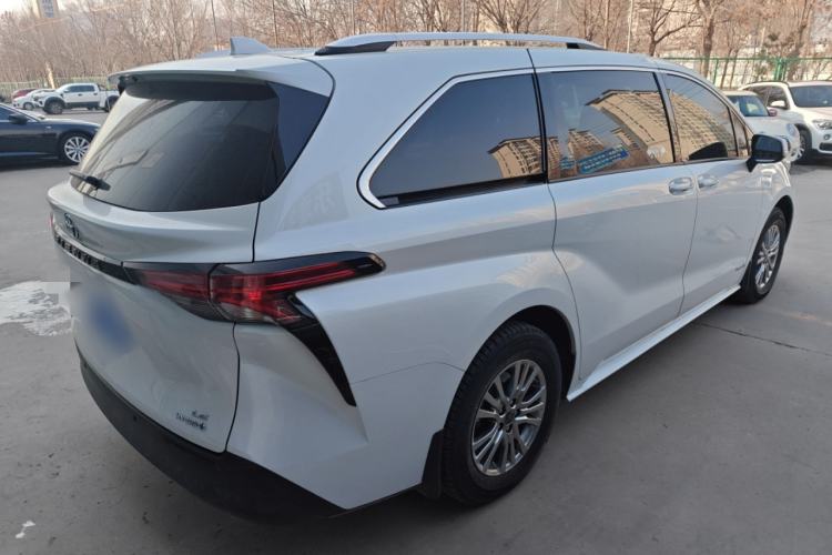 Used Toyota Sienna 2021 2.5L Hybrid Comfort Edition