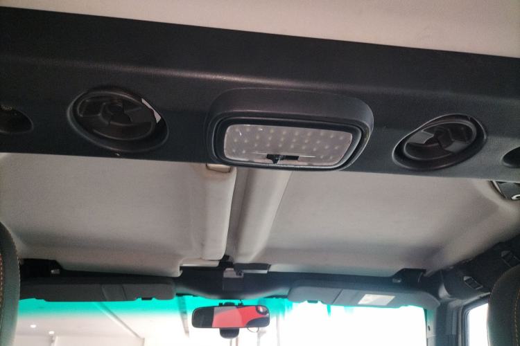 Used  BJ40 2016 40L 2.3T Manual All-Wheel Drive Prestige Edition
