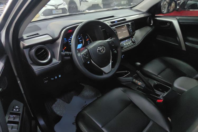 Used Toyota RAV4 2016 2.0L CVT Two-Wheel Drive Fashion Edition China V Standard