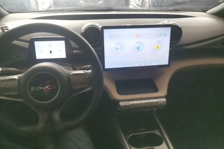 Used BYD Dolphin 2023 420 km Fashion Edition
