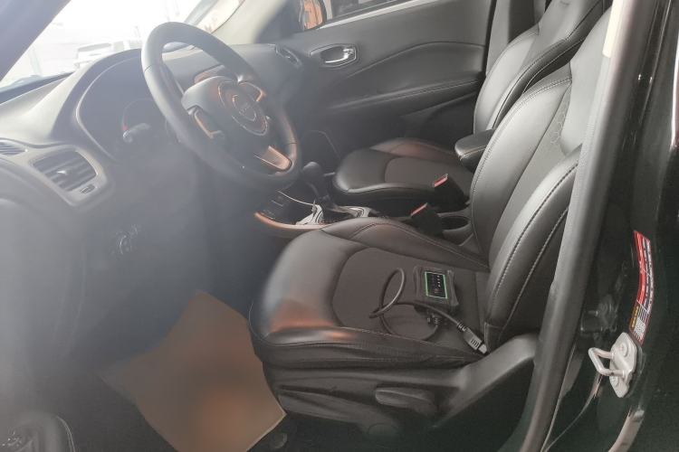 Used  Compass 2019 220T Automatic Enjoyment Version
