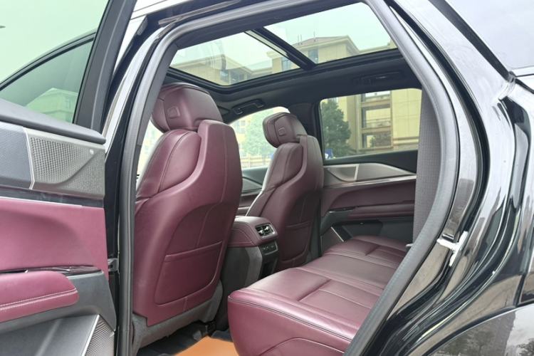 Used Cadillac XT5 2025 2.0T Platinum Edition
