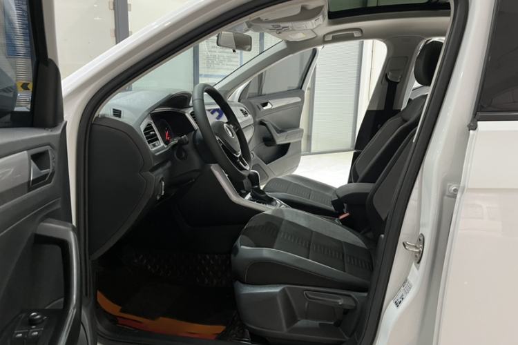 Used Volkswagen T-ROC 2022 280TSI DSG Two-Wheel Drive Elite PLUS
