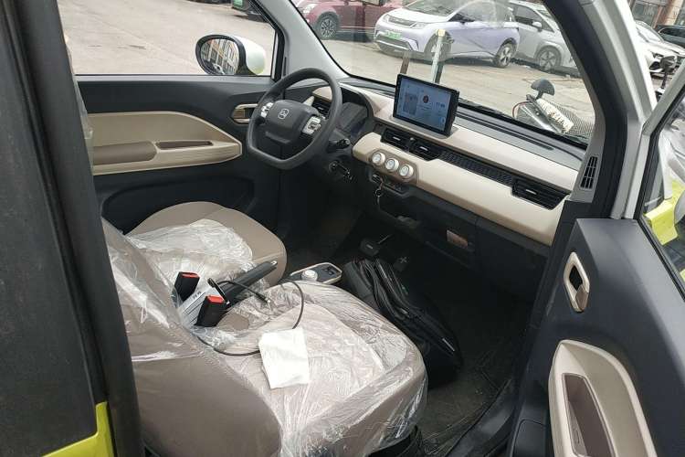 Used Chery QQ Ice Cream 2024 205km Sundae Pro
