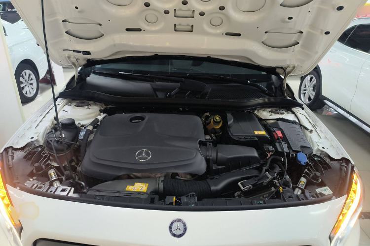 Used Mercedes-Benz GLA 2015 GLA 220 4MATIC Fashion Model