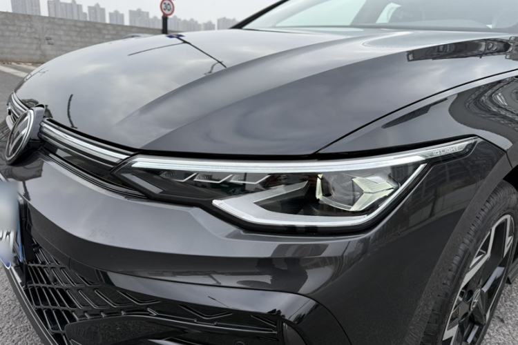 Used Volkswagen Golf 2025 Facelift 300TSI R-Line
