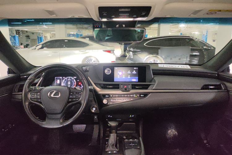 Used Lexus ES 2020 200 Excellence Edition
