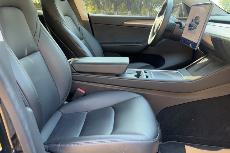 Used Tesla Model Y 2022 Rear-Wheel-Drive Version
