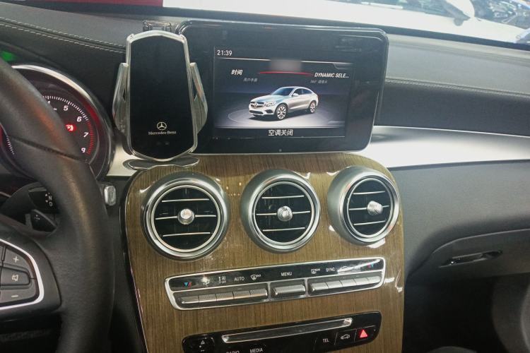 Used Mercedes-Benz GLC Coupe 2018 GLC 260 4MATIC Coupe SUV
