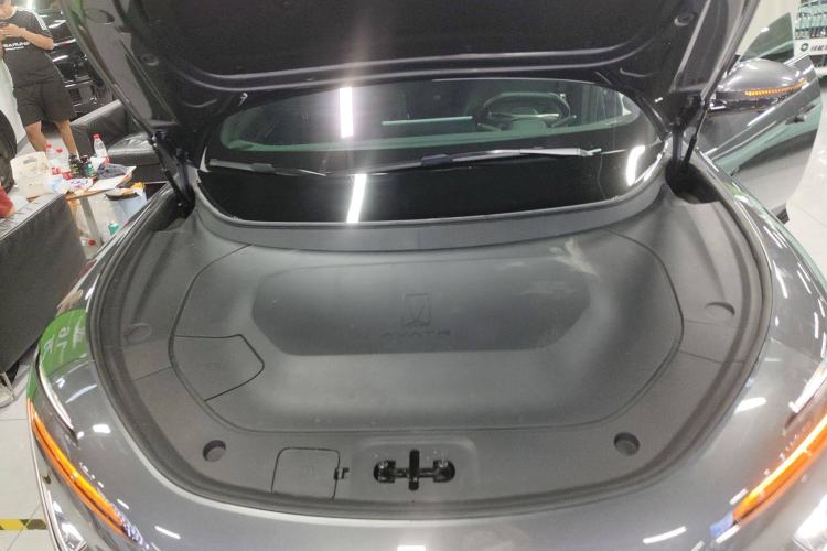 Used  12 2025 Ultra Extended-Range Edition
