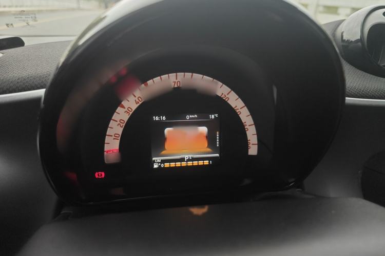 Used  fortwo 2017 1.0L 52kW New Sound Special Edition China V Emission Standard
