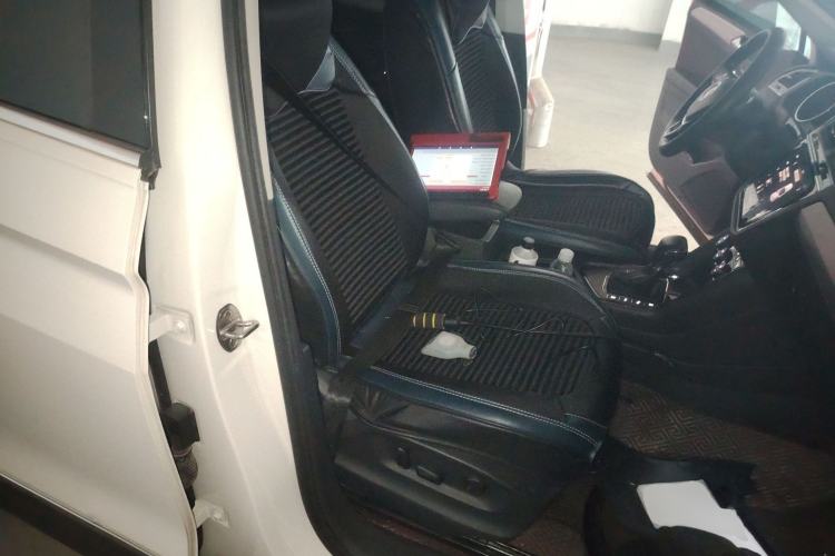 Used Volkswagen Tiguan L 2019 330TSI Automatic Two-Wheel Drive Smart Luxury Version China VI Standard
