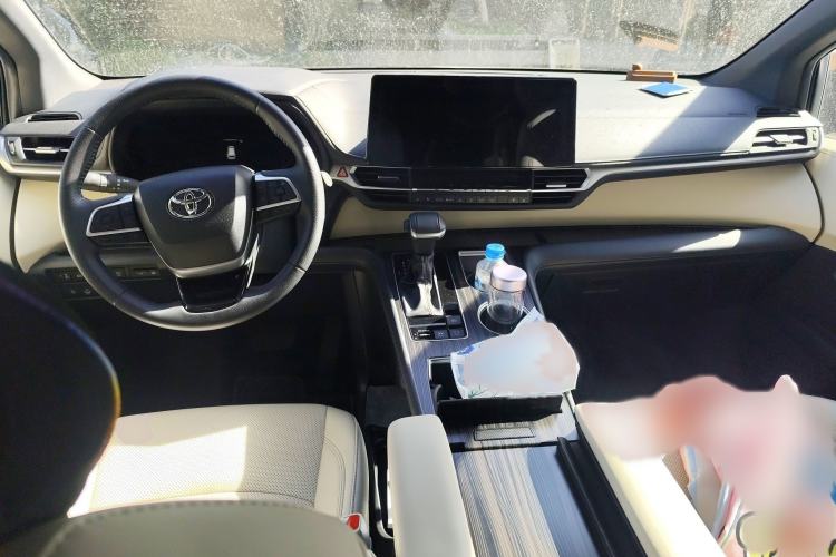 Used Toyota Sienna 2024 2.5L Hybrid Prestige Deluxe Edition
