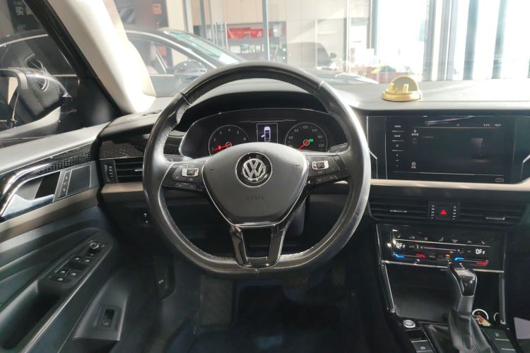 Used Volkswagen Passat 2020 330TSI Elite Edition China VI
