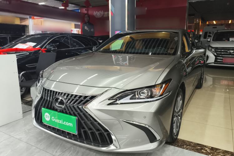 Used Lexus ES 2023 200 Excellence Edition