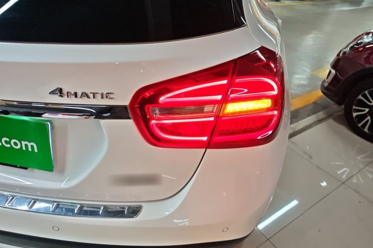 Used Mercedes-Benz GLA 2015 GLA 220 4MATIC Fashion Model
