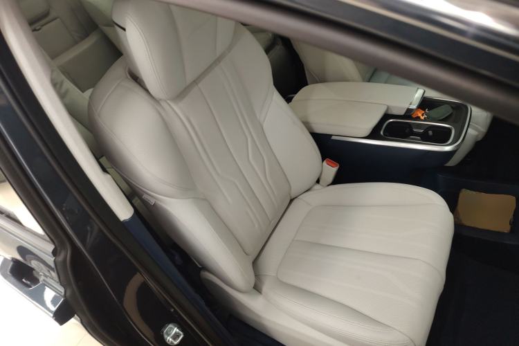 Used Buick Century 2025 2.0T Seven-Seater Yinshi Edition