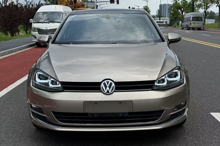 Used Volkswagen Golf 2016 230TSI Automatic Comfort Version
