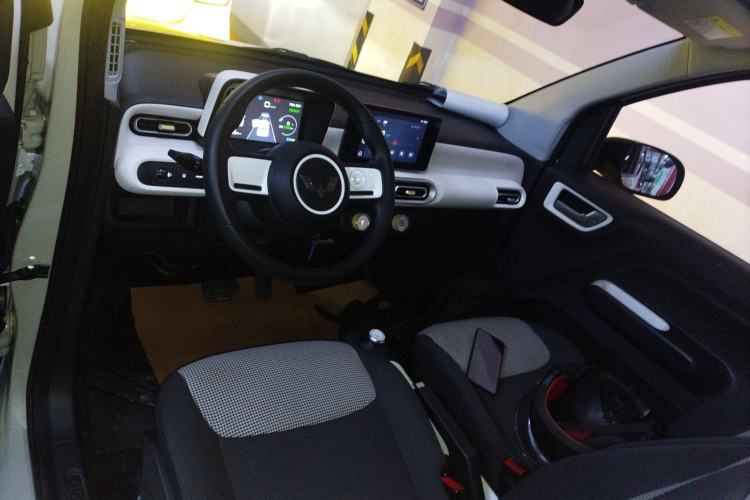 Used Wuling Hongguang MINIEV 2024 3rd Generation 215km Advanced Version
