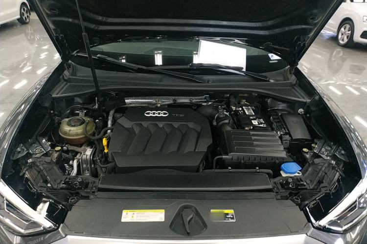 Used Audi Q3 2019 40 TFSI Fashionable and Elegant Model
