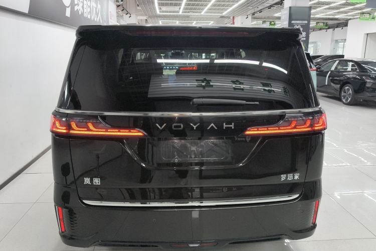 Used VOYAH Dream 2025 EV Four-Wheel Drive Flagship Kunpeng Edition