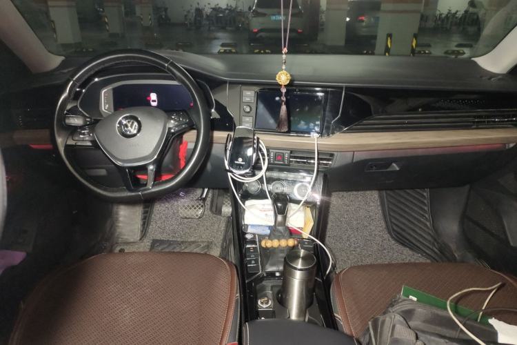 Used Volkswagen Passat 2019 330TSI Luxury Edition China VI Standard
