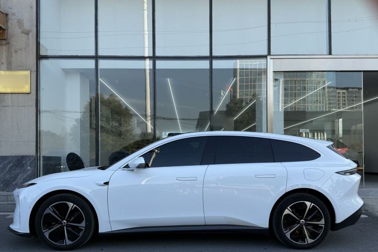 Used Nio ET5T 2023 75 kWh Touring