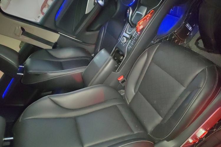 Used Wey VV6 2021 2.0T Two-Wheel Drive Smart Protection+
