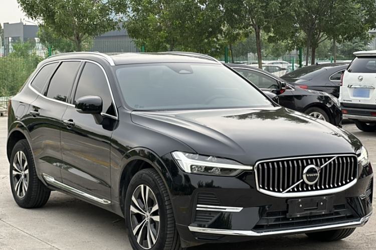 Used Volvo XC60 2023 B5 4x4 Smart Luxury Edition
