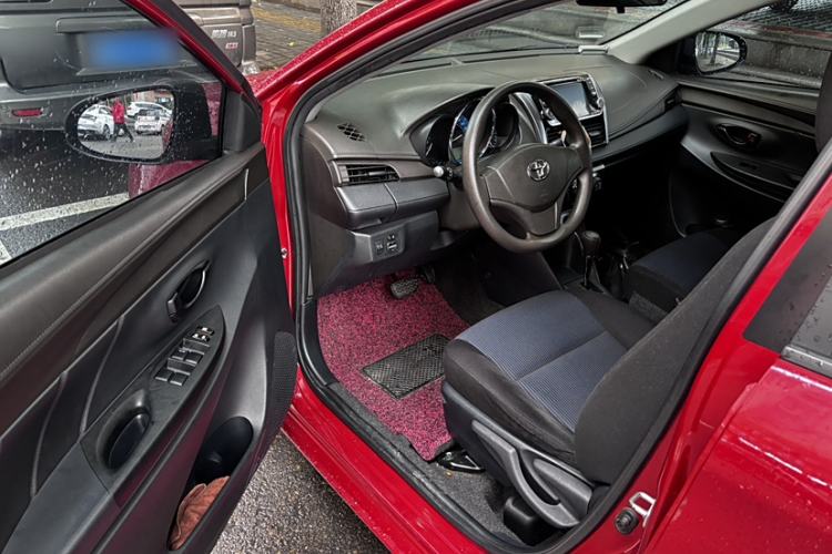 Used Toyota YARiS L 2014 1.3E Automatic Charm Edition
