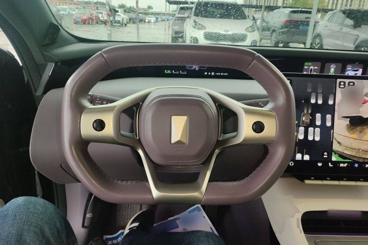 Used  12 2025 Ultra Extended-Range Edition
