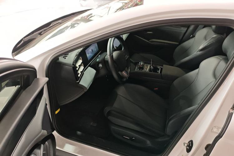 Used BYD Qin L 2024 DM-i 120KM Beyond Model
