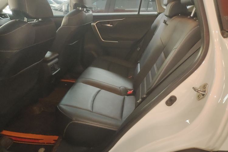 Used Toyota RAV4 2020 2.0L CVT Two-Wheel Drive Fashion PLUS Edition
