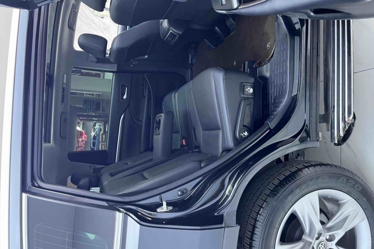 Used Toyota Highlander 2018 2.0T Four-Wheel Drive Luxury Version 7 Seats China VI Standard