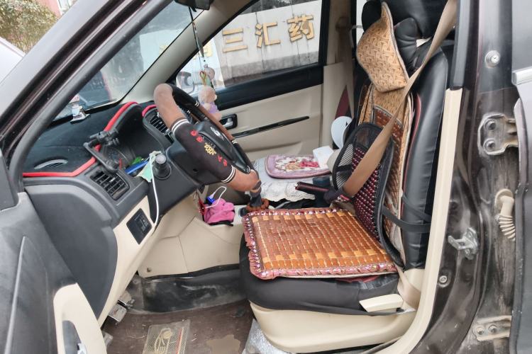 Used Dongfeng Fengon 370 2016 1.5L Manual Standard Edition SFG15-05 7 Seats